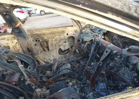 2011 Cadillac Srx Luxury Collection z USA, uszkodzony, nr VIN 3GYFNAEY2BS570345